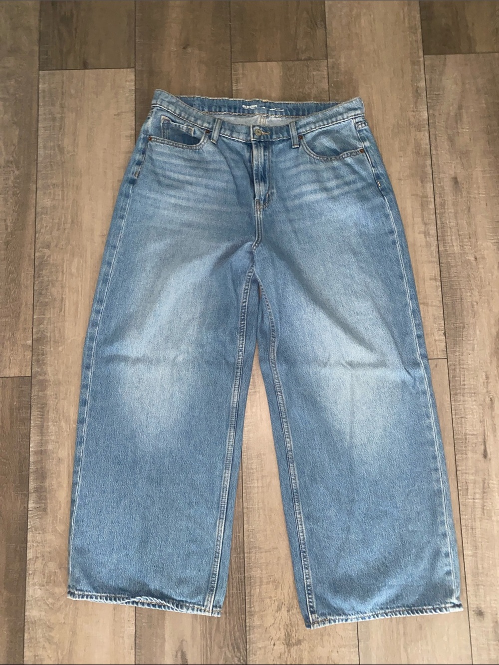 Old Navy High Rise Wide Leg Jeans in Light Blue Wash